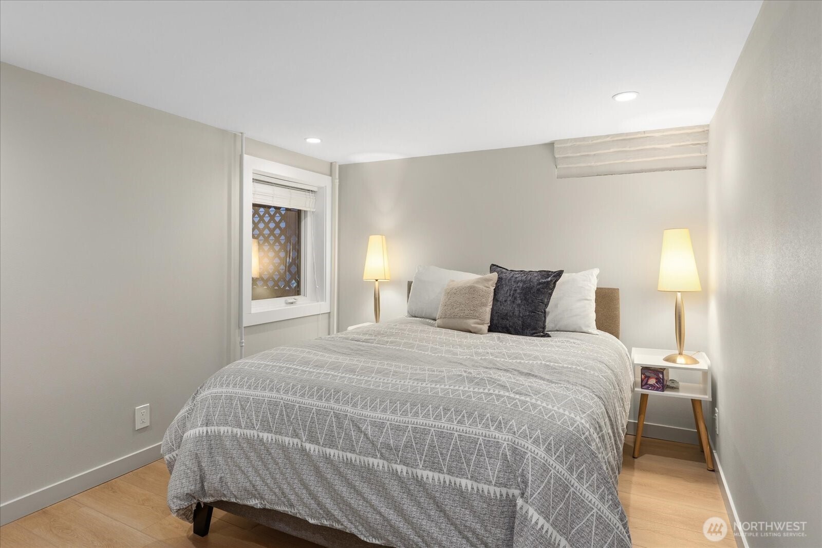 4124 Burke Avenue Property Photo 29