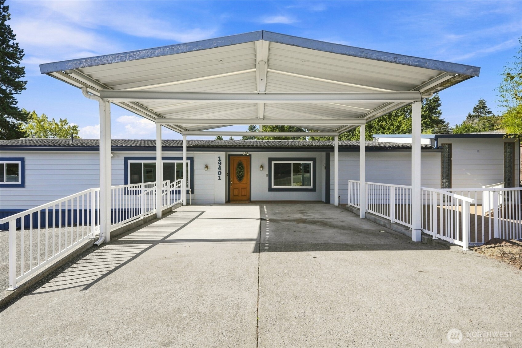 19401 127th Avenue Property Photo 1