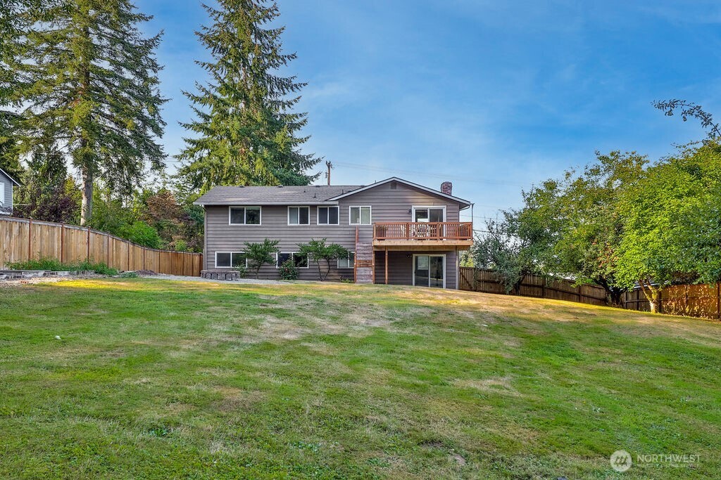 10004 180th Street Property Photo 4