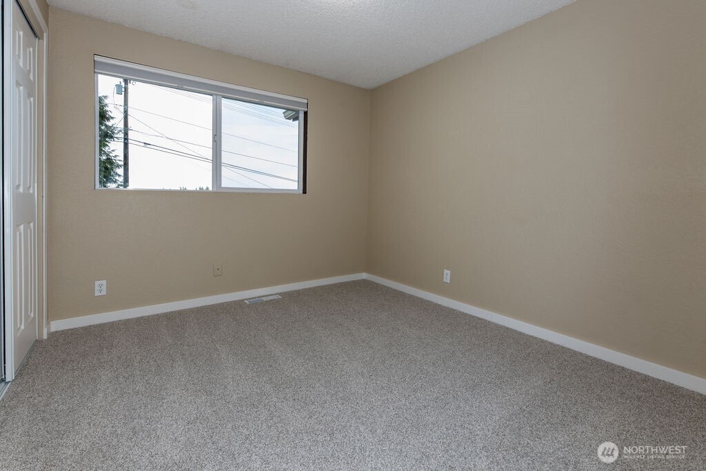 10004 180th Street Property Photo 19