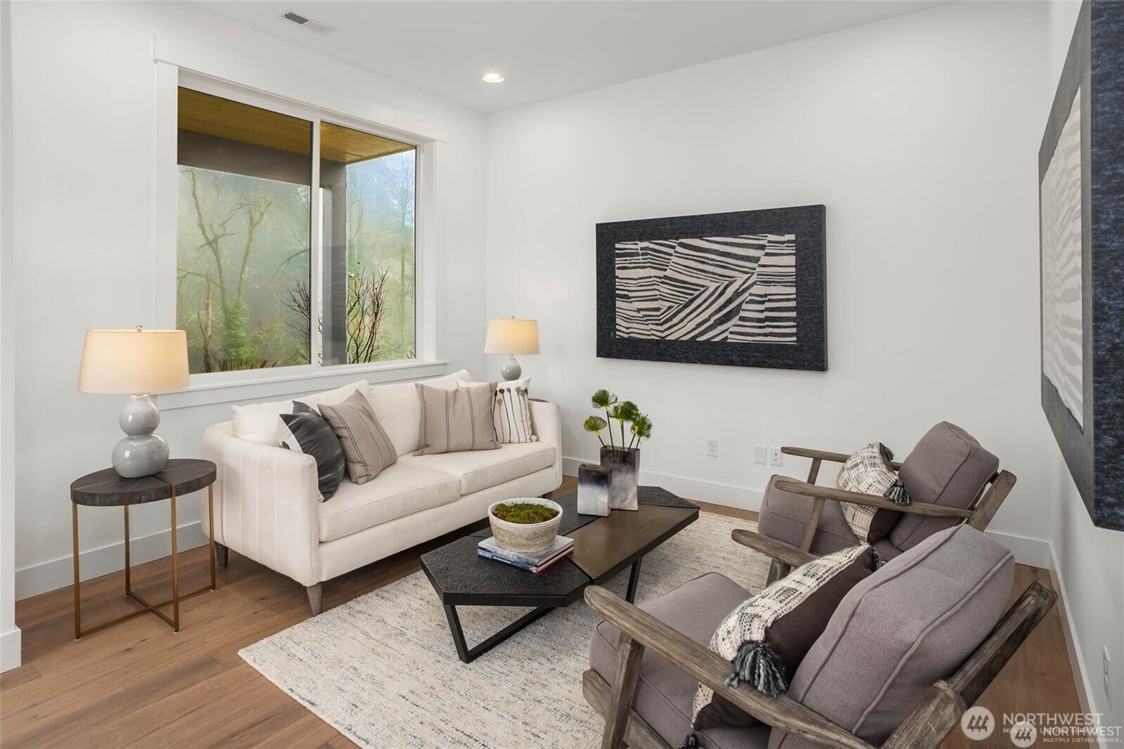 16466 73rd Place Property Photo 14