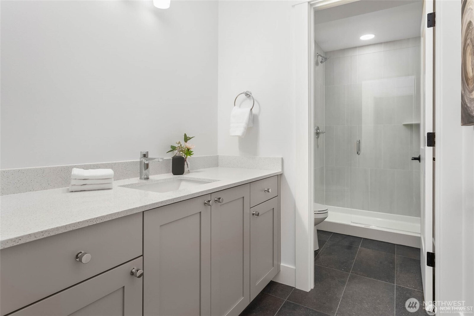 16466 73rd Place Property Photo 15