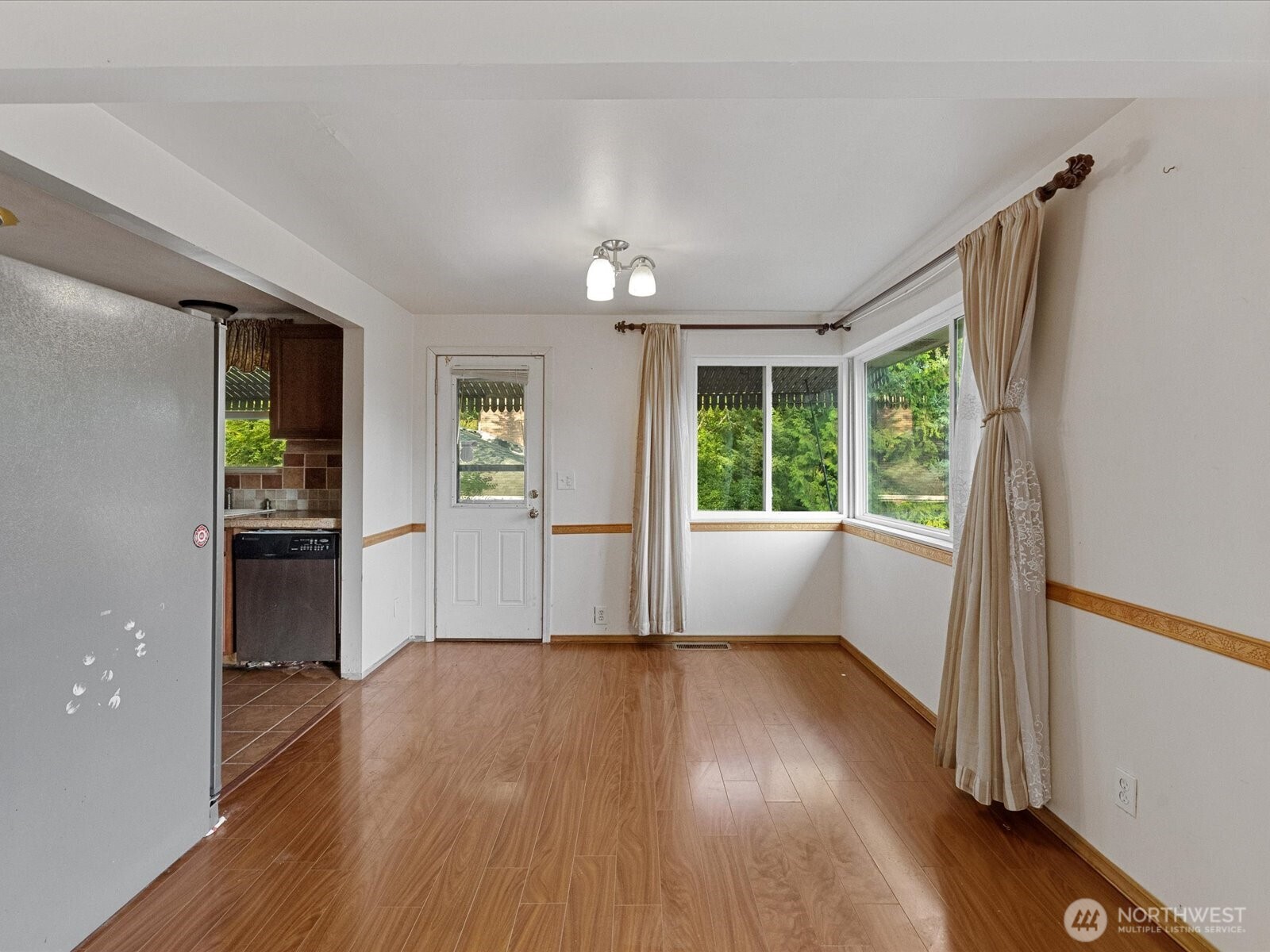 4631 47th Avenue Property Photo 5