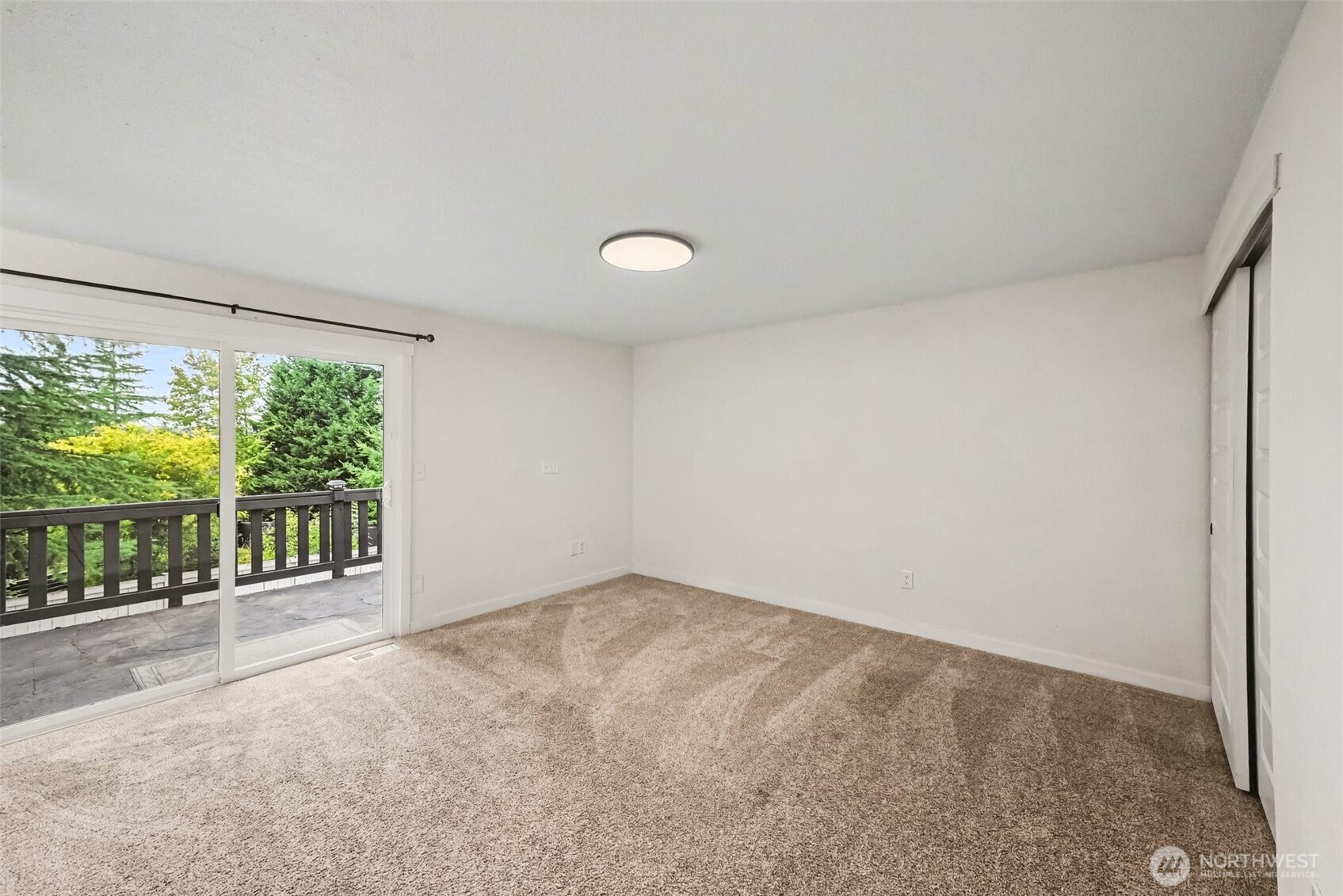 19643 Talbot Road Property Photo 14