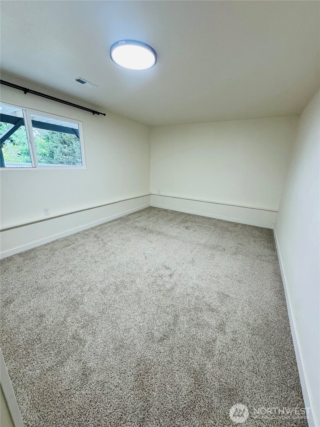 19643 Talbot Road Property Photo 25