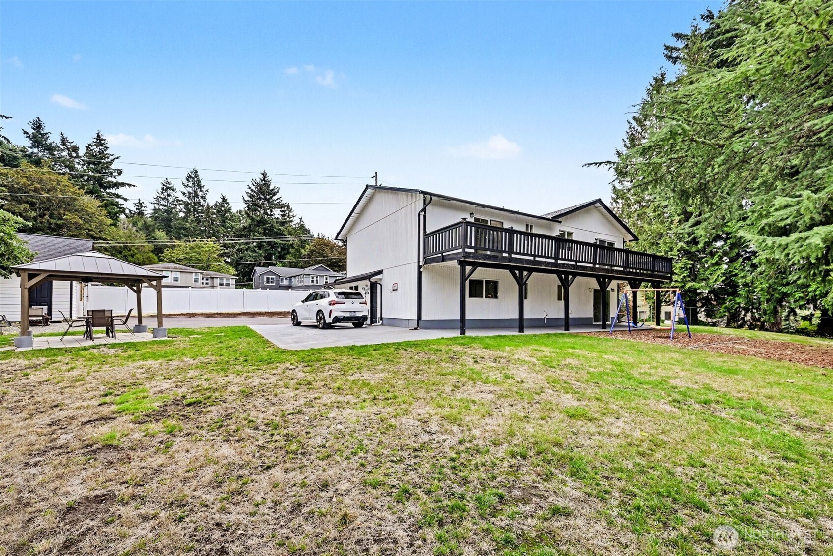 19643 Talbot Road Property Photo 33