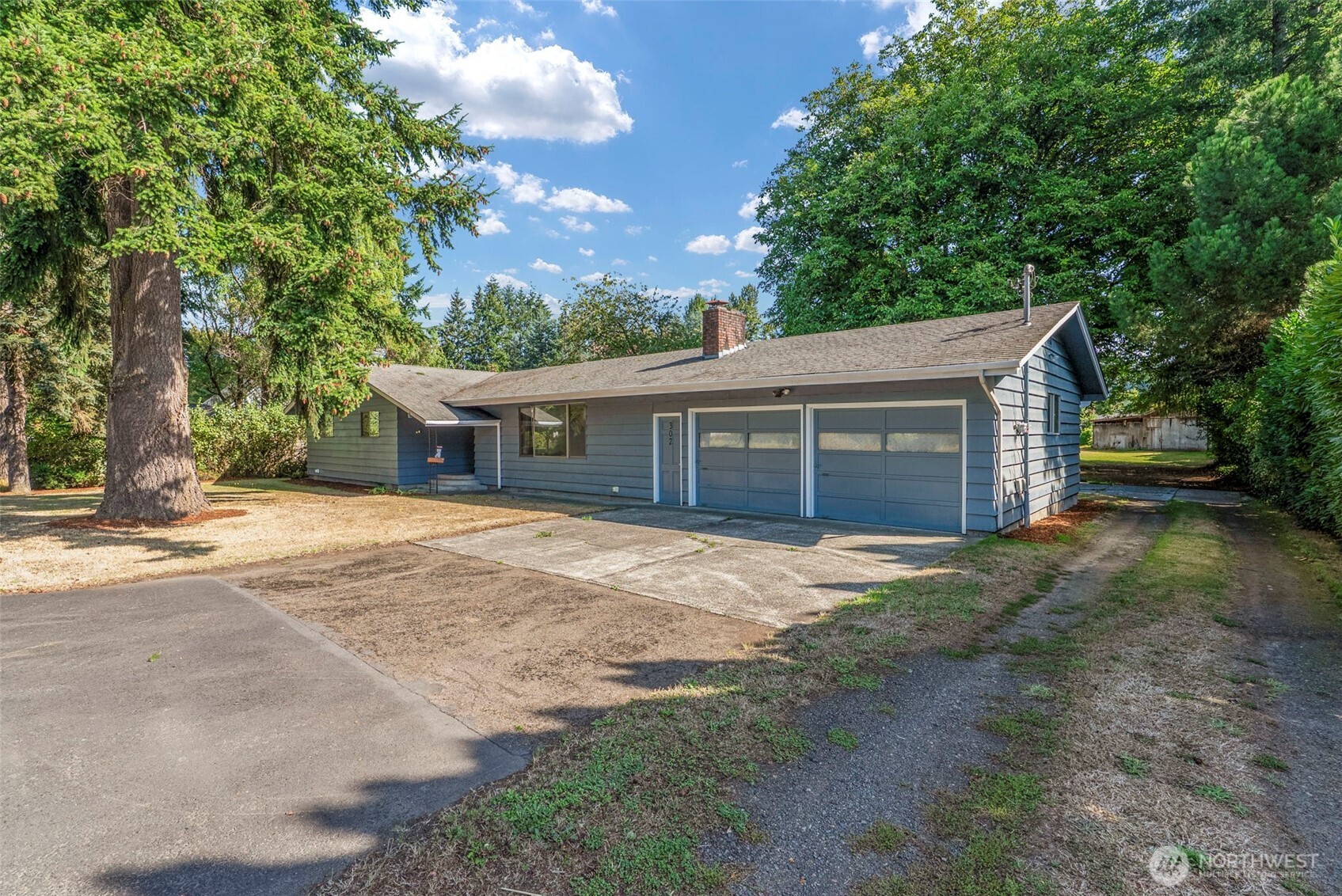 302 Cowlitz Drive Property Photo 3