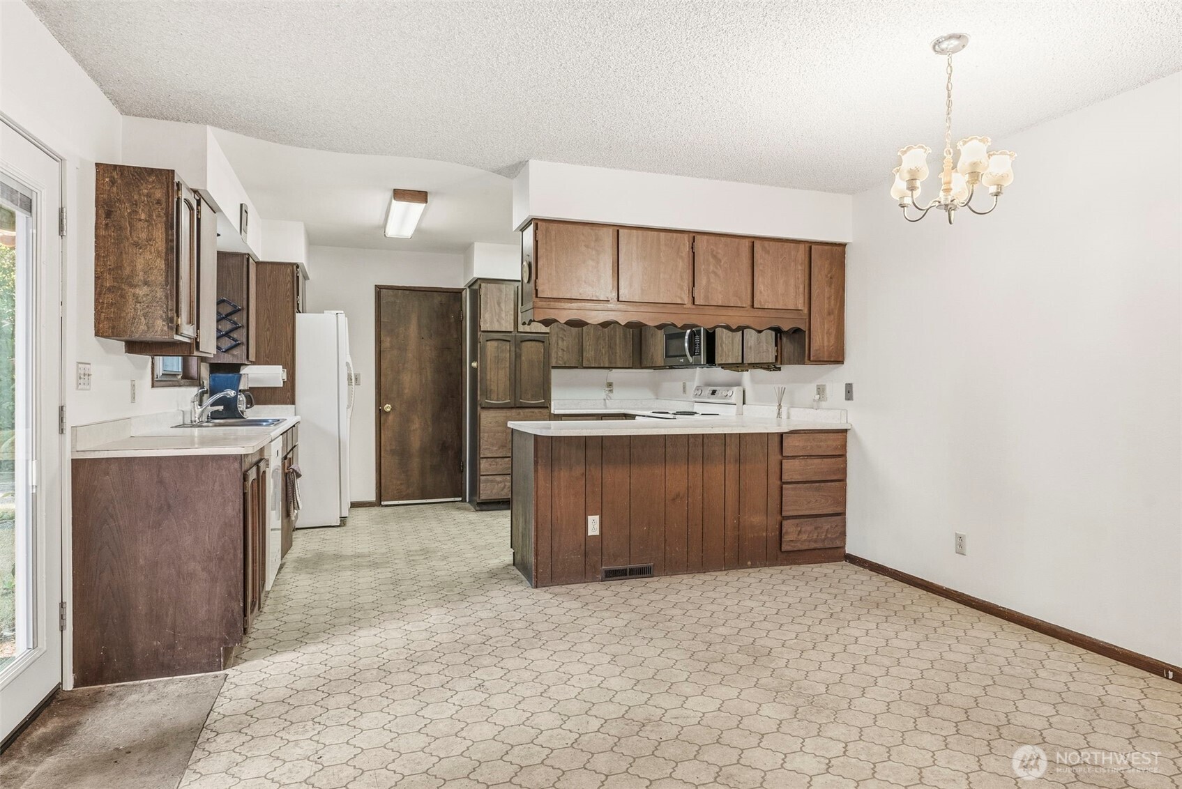 302 Cowlitz Drive Property Photo 7