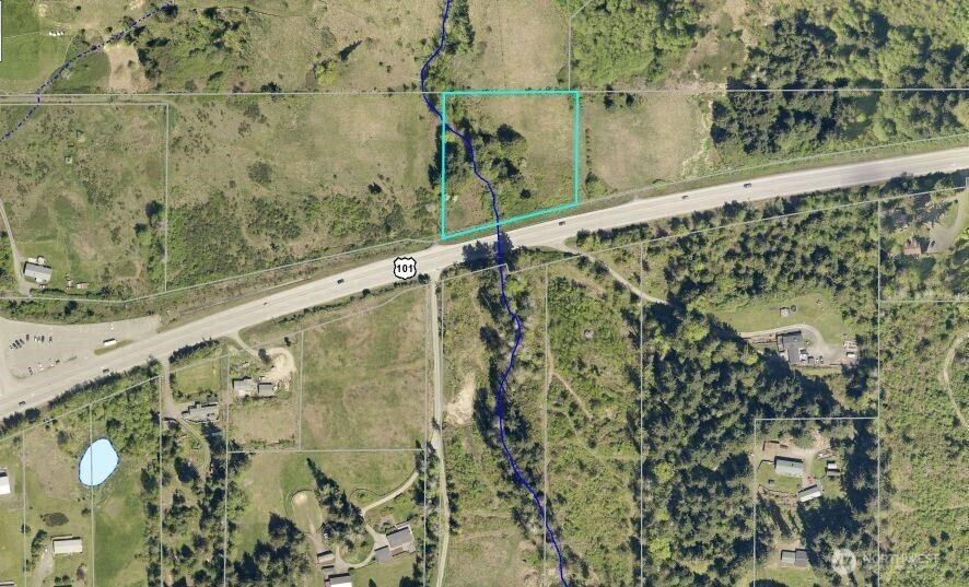 243043 Highway 101 Property Photo 1