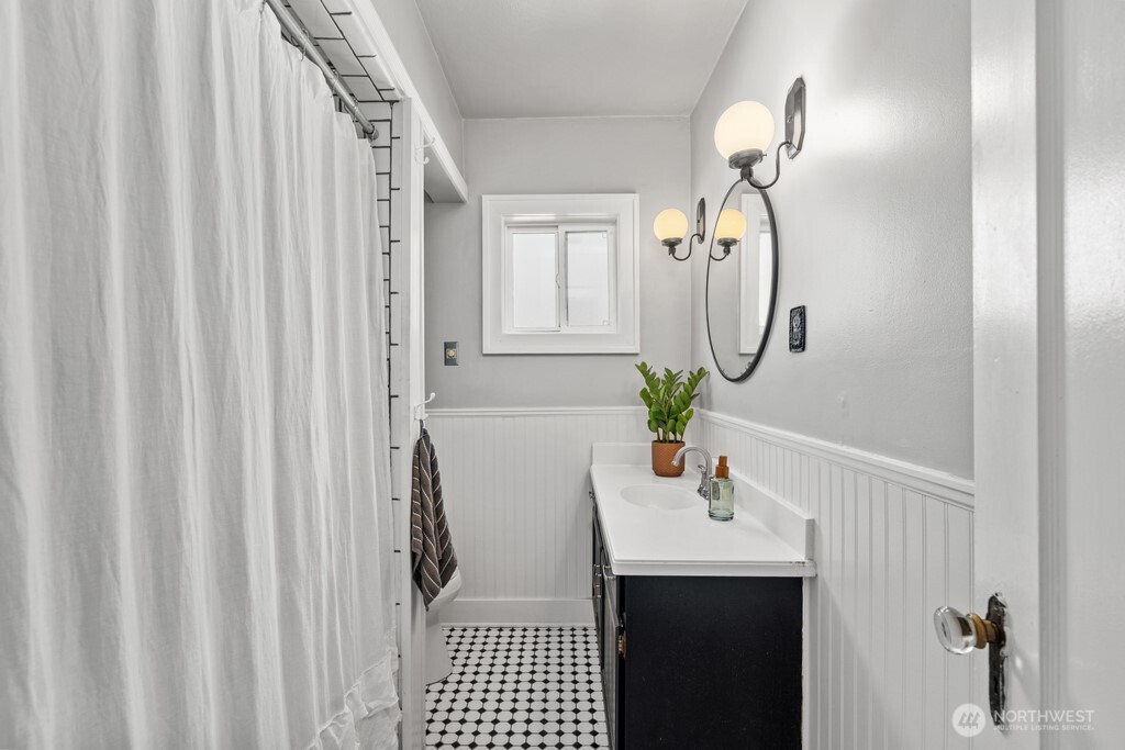 5818 S Sheridan Avenue Property Photo 12