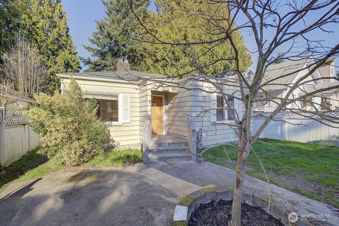 1210 Ne 95th Street Property Photo 1