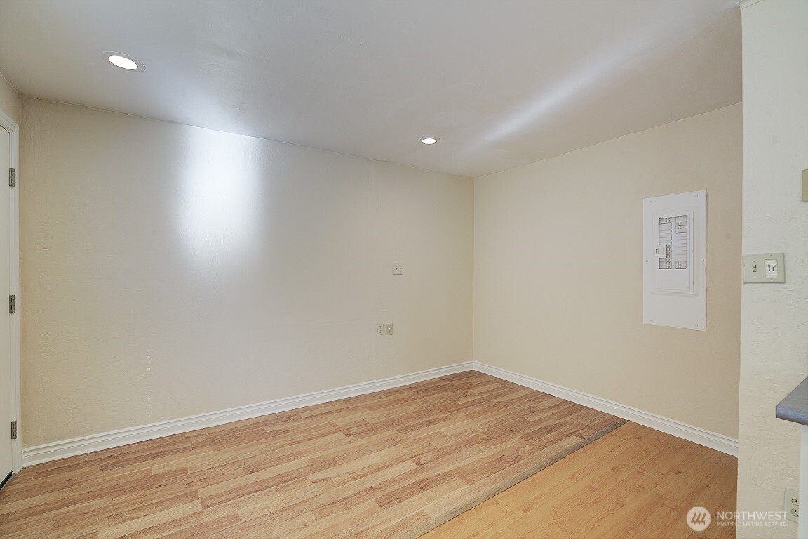 1210 Ne 95th Street Property Photo 10