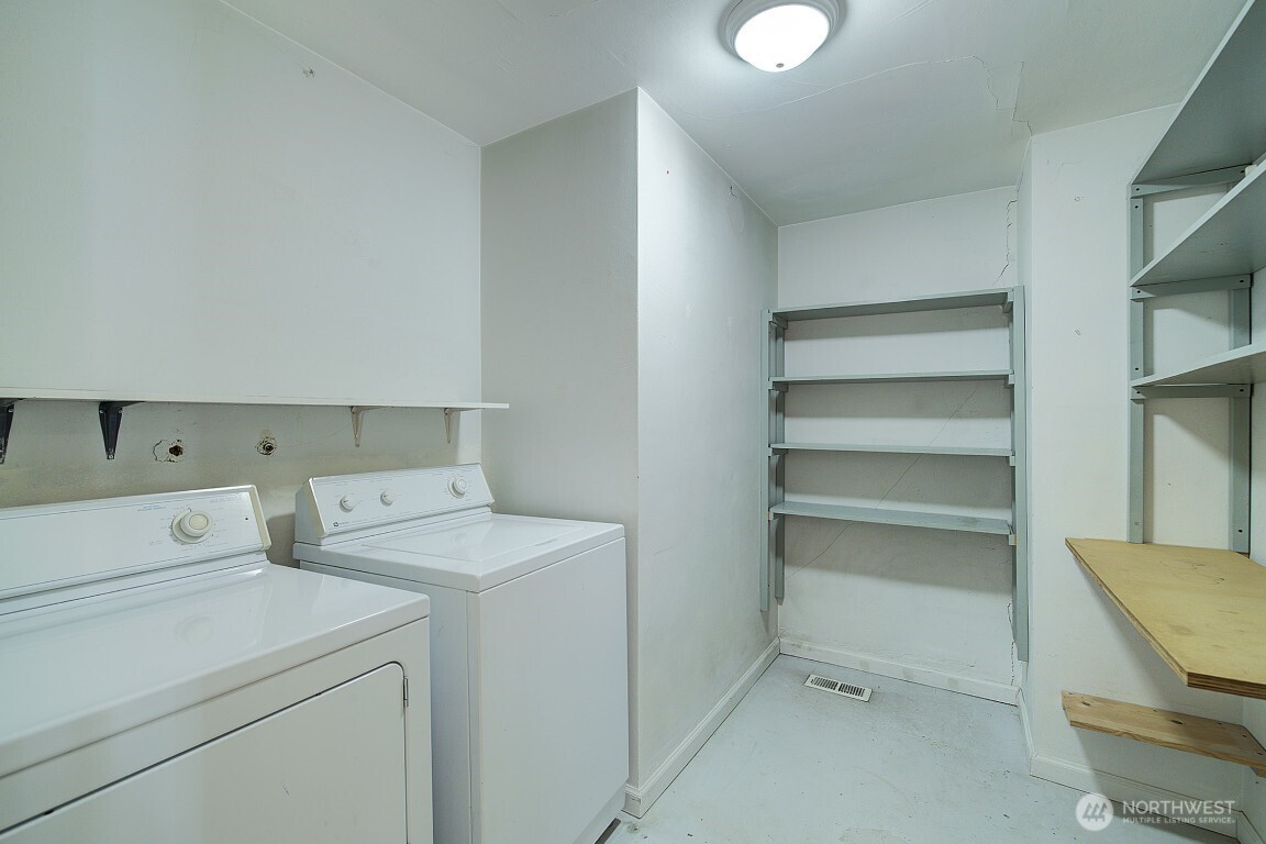 1210 Ne 95th Street Property Photo 13