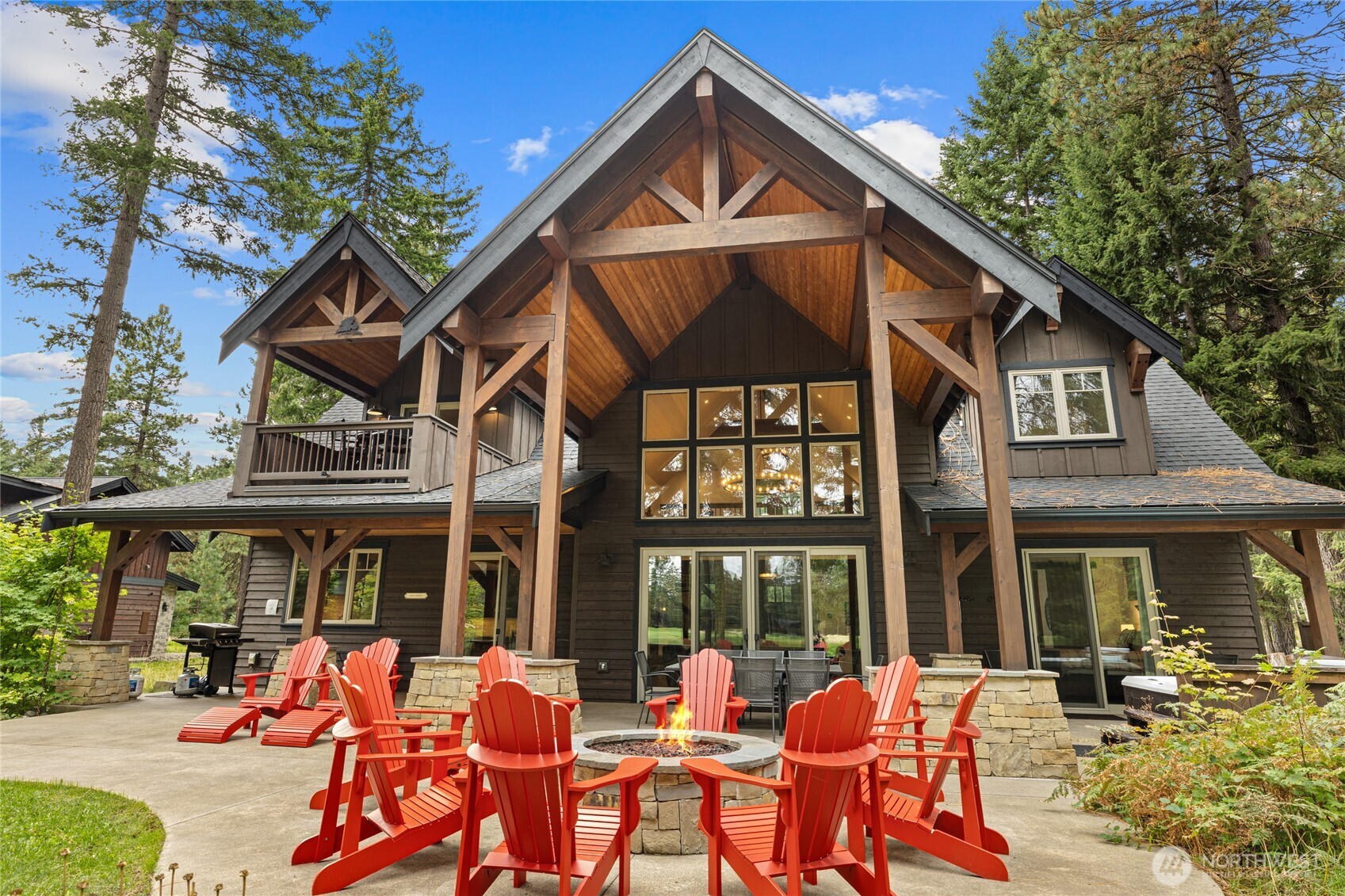 1380 Larkspur Loop Property Photo 3
