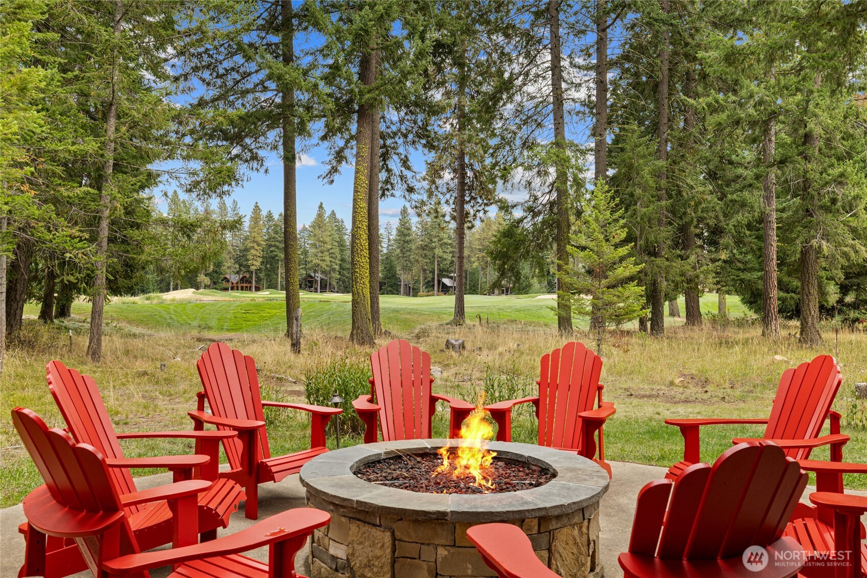 1380 Larkspur Loop Property Photo 4