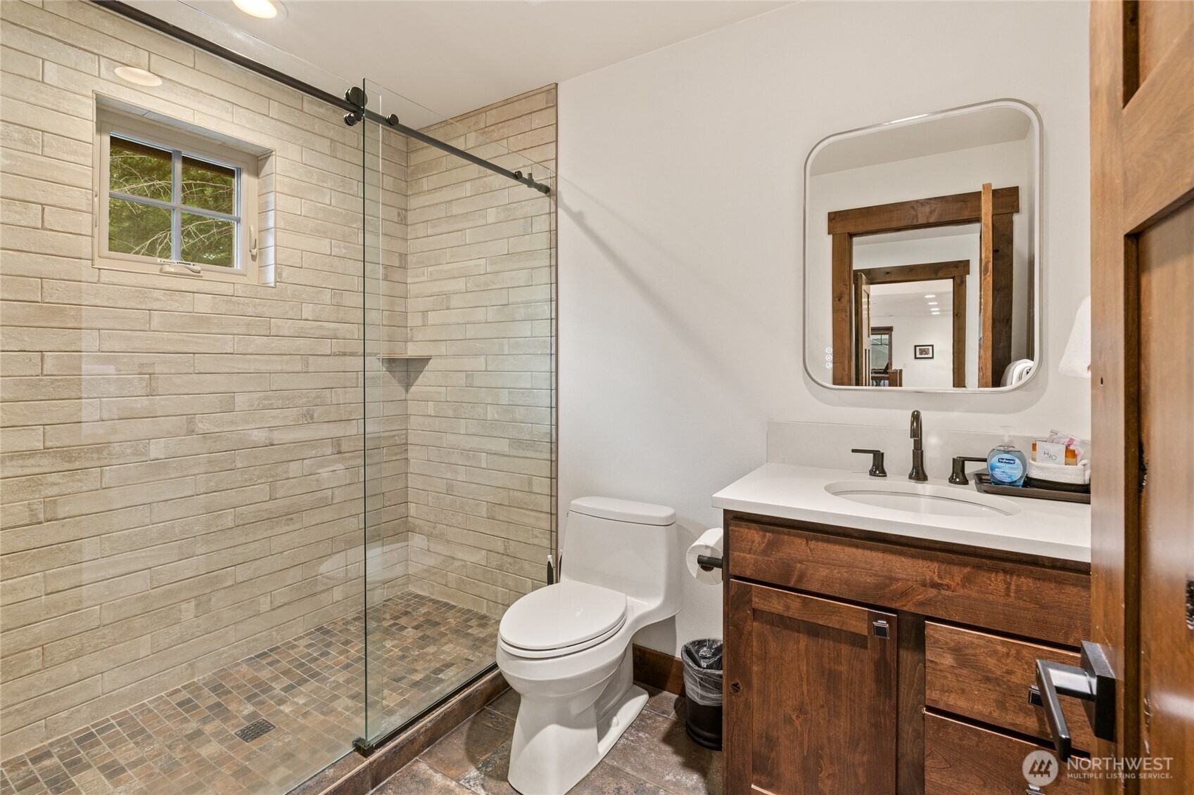 1380 Larkspur Loop Property Photo 26