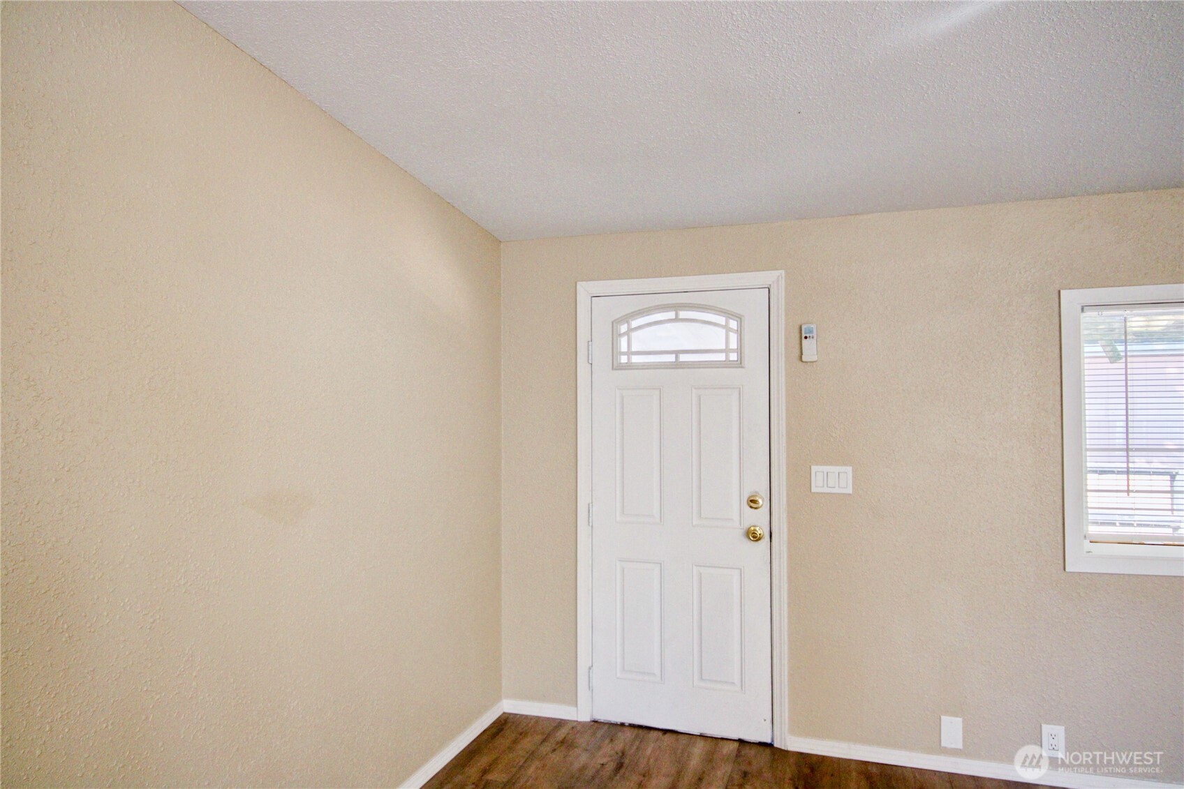 700 N Reed Street 6 Property Photo 4