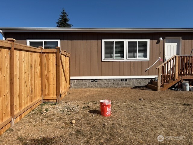 131 W Freedom Lane Property Photo 2