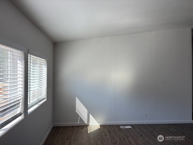 131 W Freedom Lane Property Photo 6