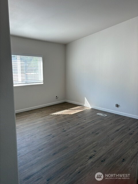 131 W Freedom Lane Property Photo 18