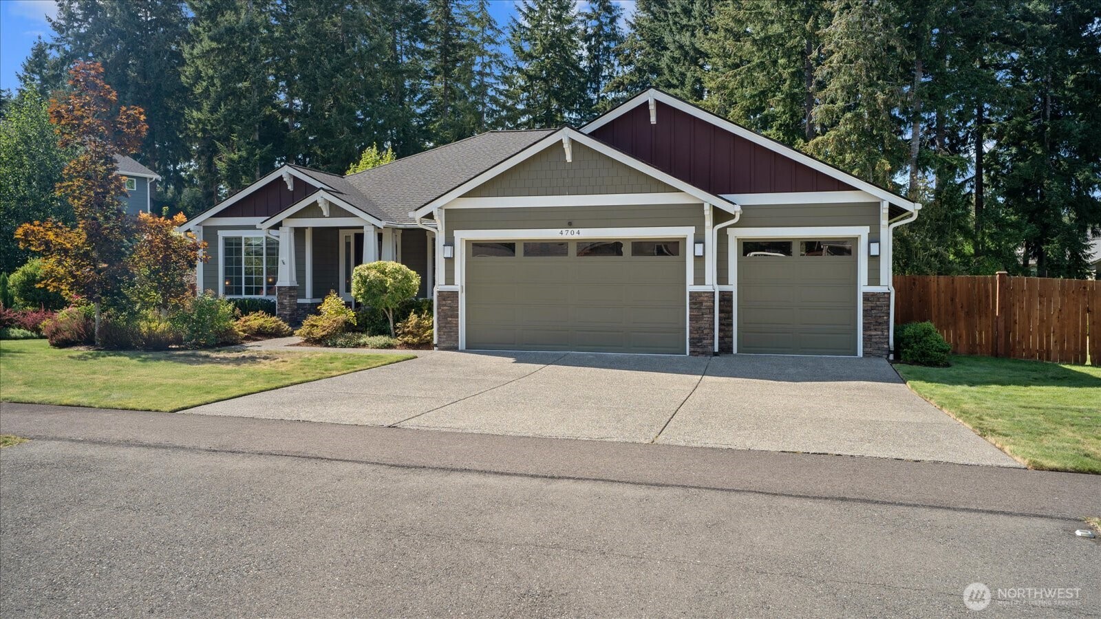 4704 Plover Street Property Photo 3