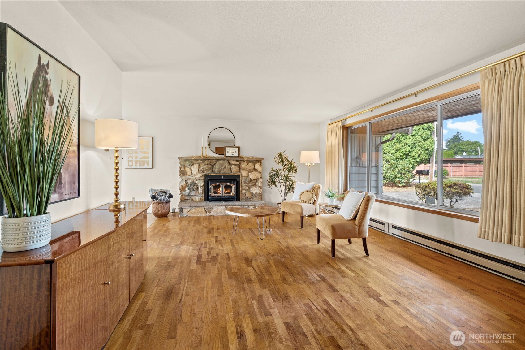 1702 4th Street Property Photo 3