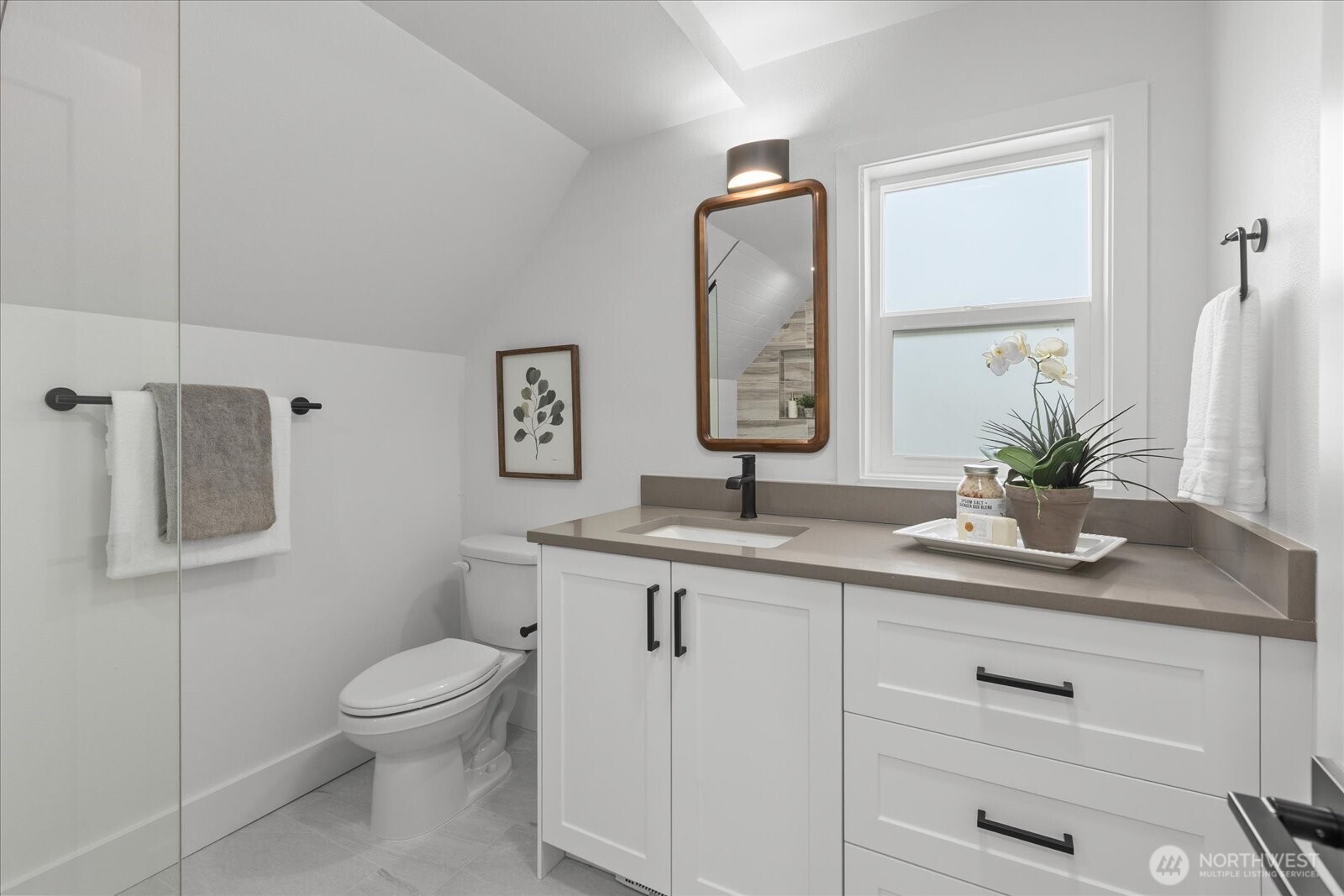 10322 Ashworth Avenue Property Photo 18