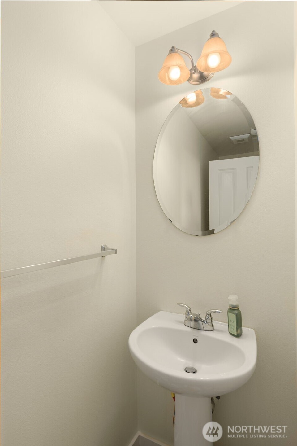 6895 Holly Park Drive Property Photo 14