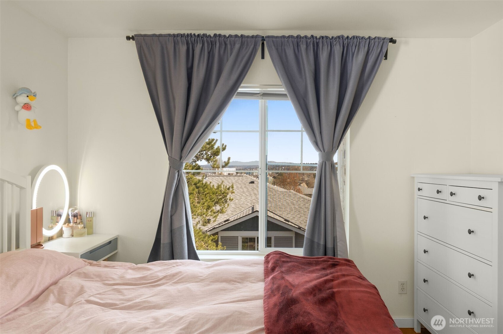 6895 Holly Park Drive Property Photo 20