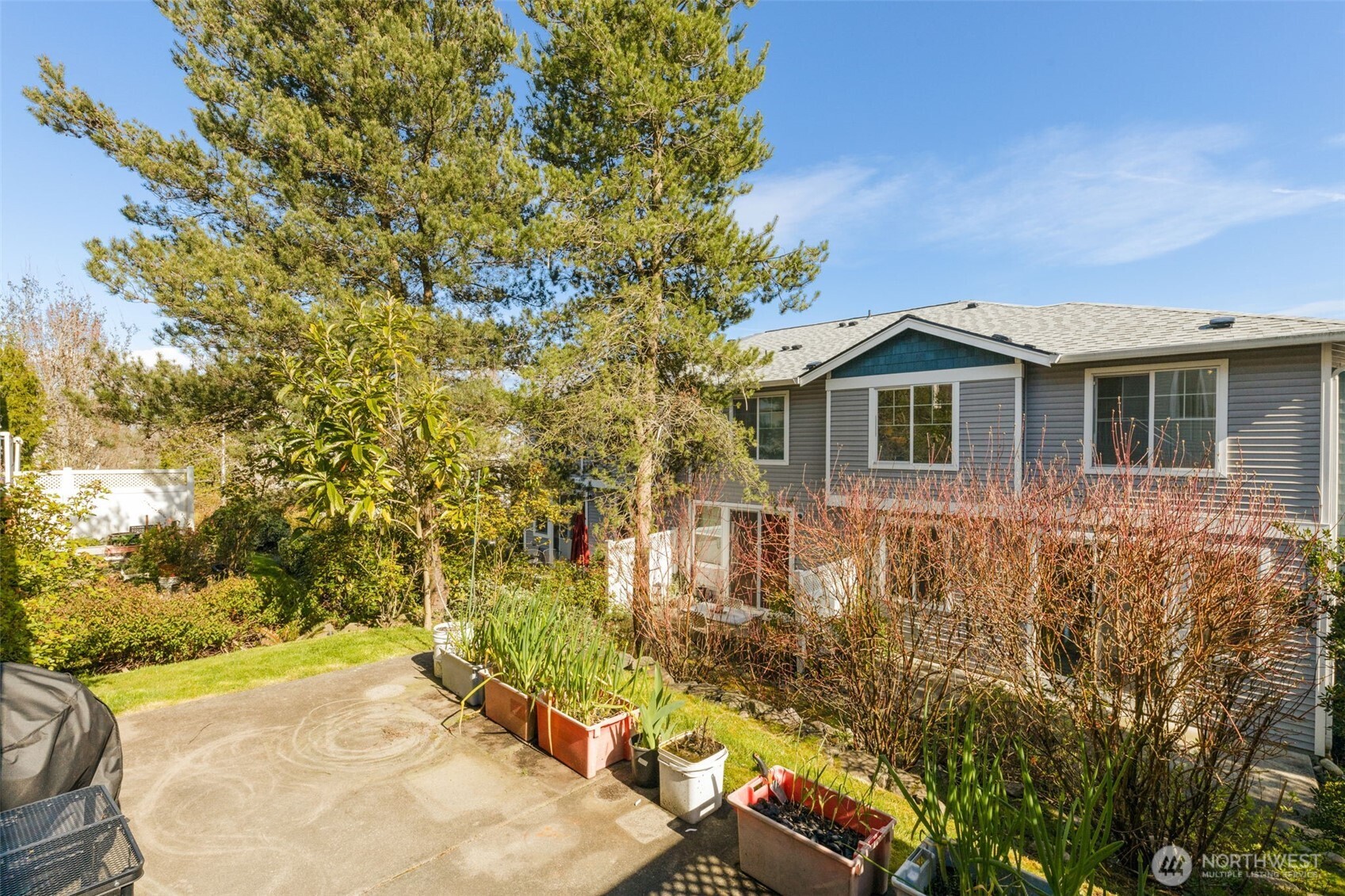 6895 Holly Park Drive Property Photo 27