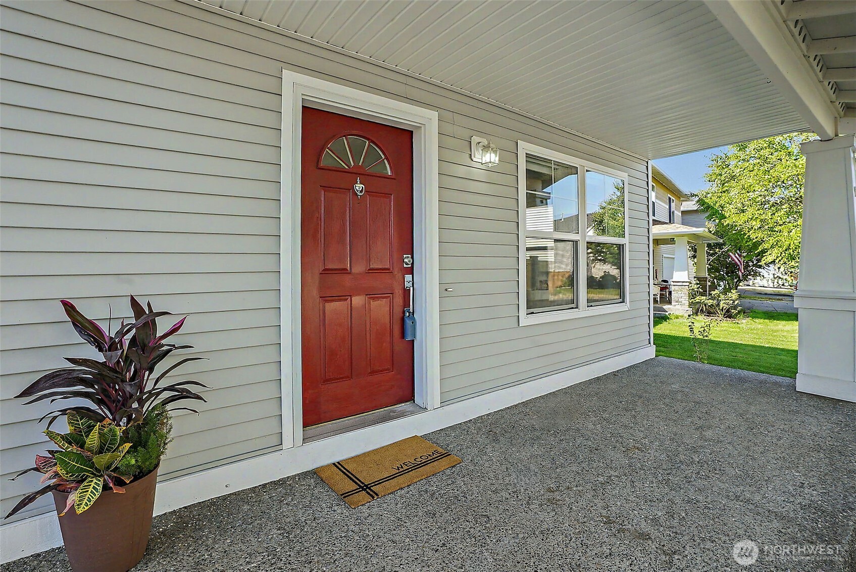 9518 186th Street Ct Property Photo 4