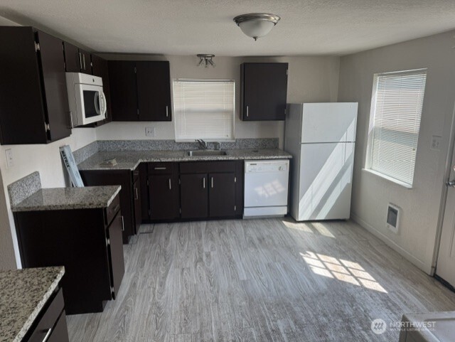 150 15th Avenue Property Photo 2