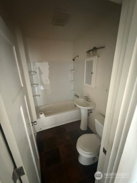 150 15th Avenue Property Photo 4