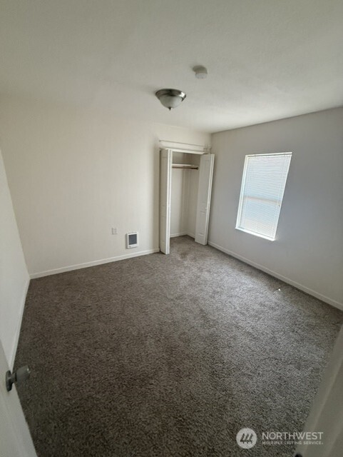 150 15th Avenue Property Photo 6