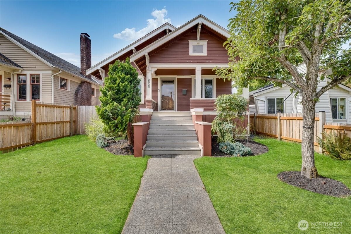 2020 Lombard Avenue Property Photo 2