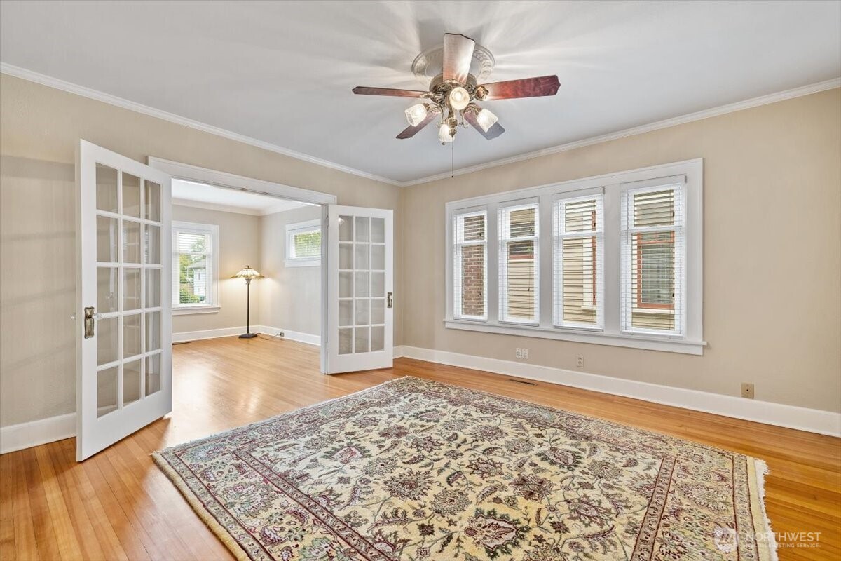2020 Lombard Avenue Property Photo 8