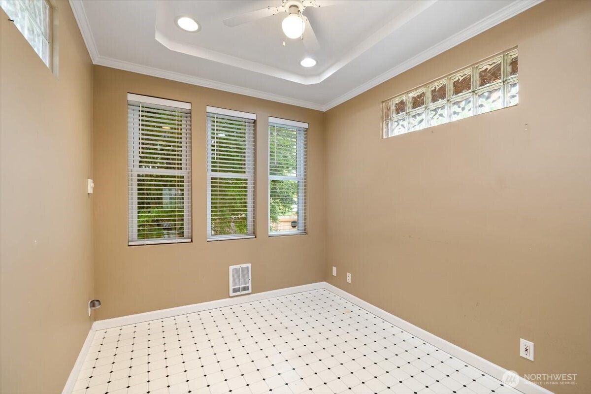 2020 Lombard Avenue Property Photo 13
