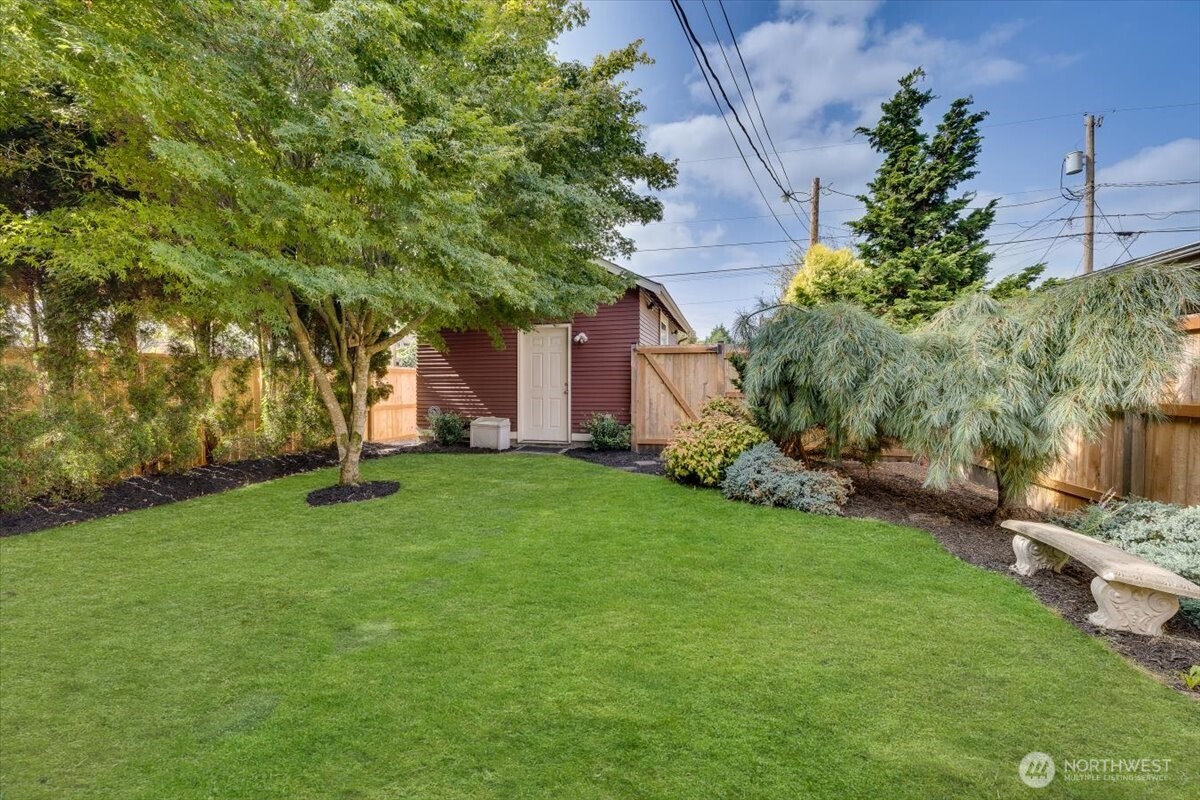 2020 Lombard Avenue Property Photo 15