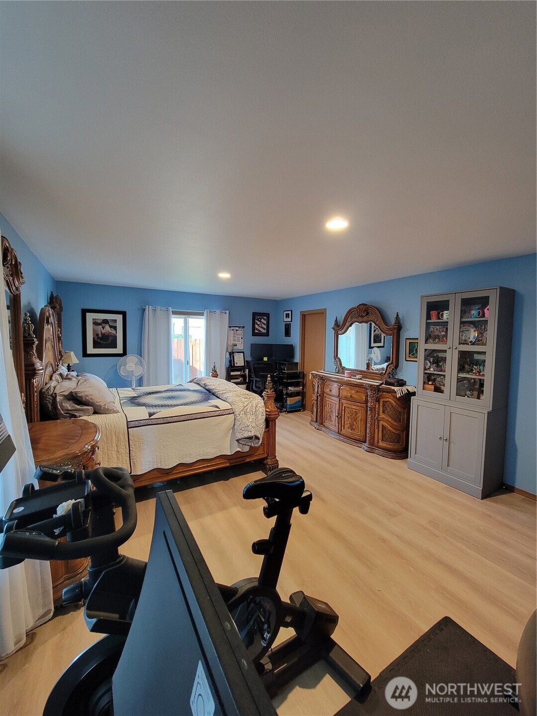 2425 177th Street Ct Property Photo 8