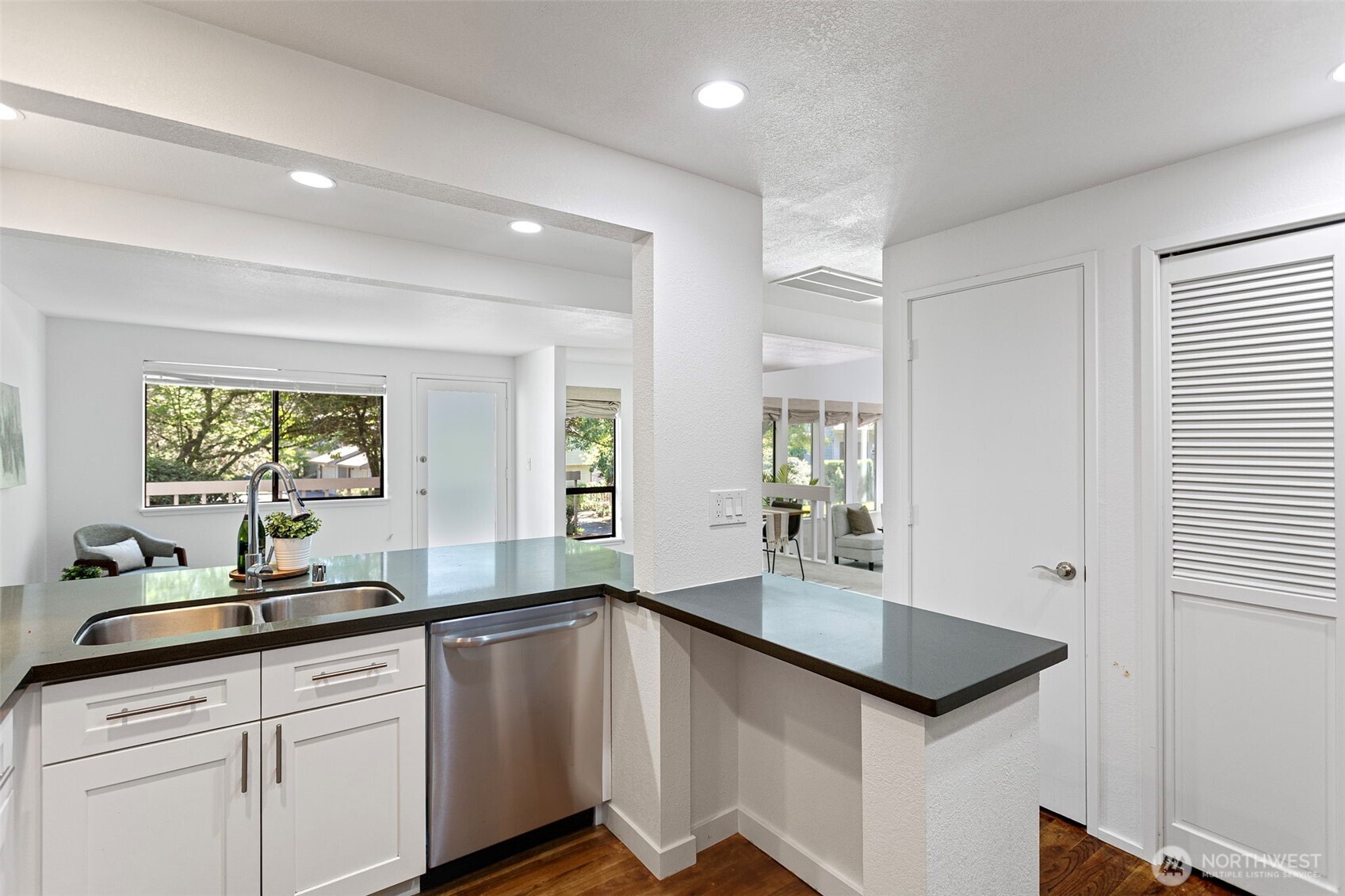10 143rd Avenue Property Photo 13