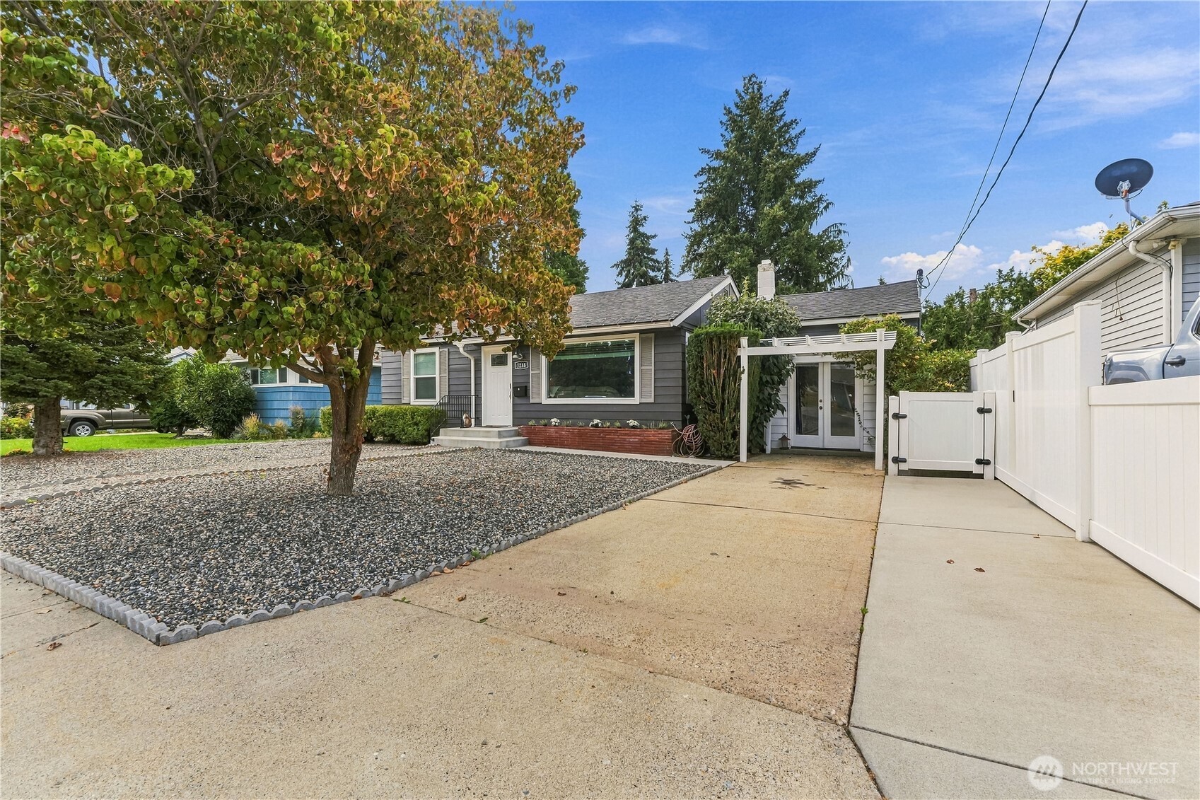 1235 Columbine Street Property Photo 34