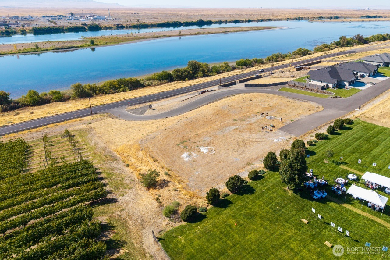 1 Columbia Bluff Lane Lot 9 Property Photo 9