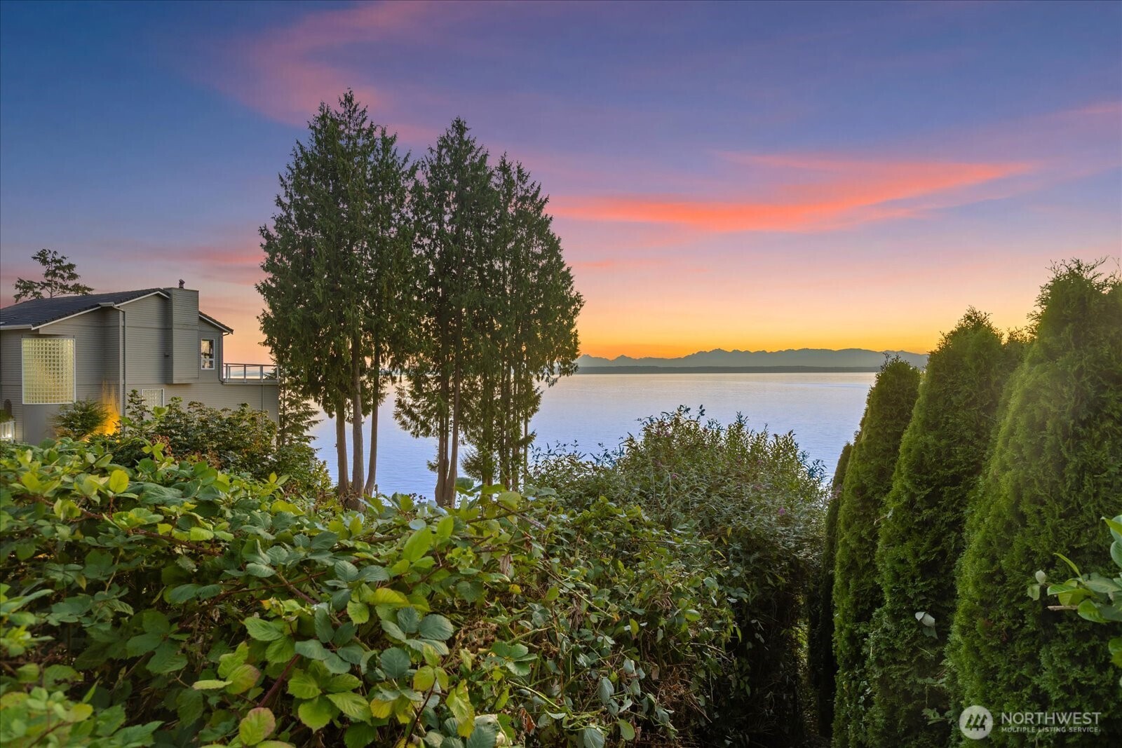 15700 75th Place Property Photo 11