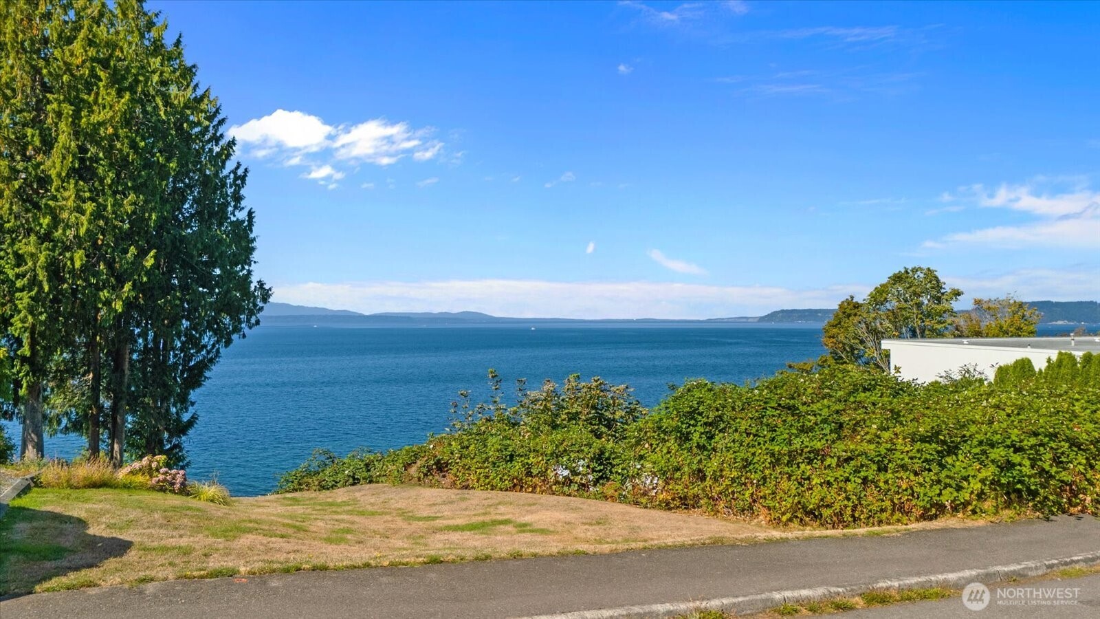 15700 75th Place Property Photo 12