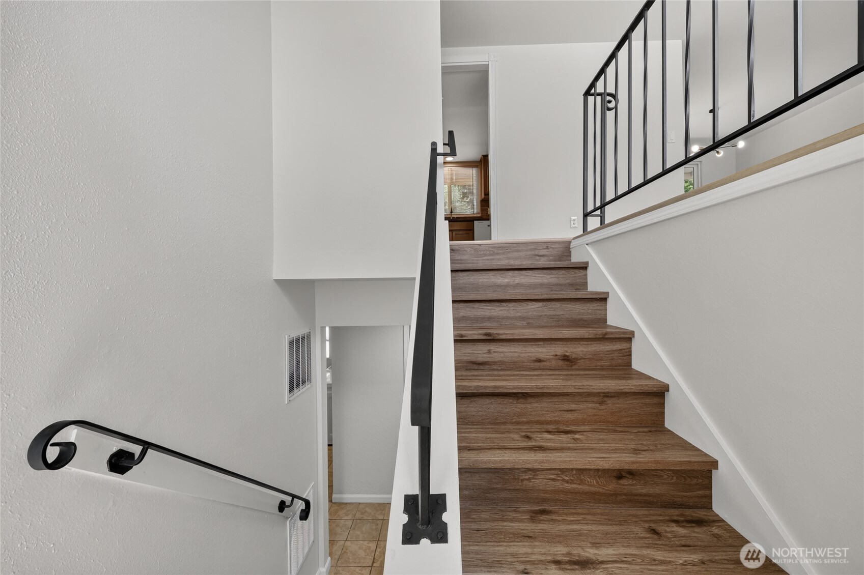 4017 107th Place Property Photo 3