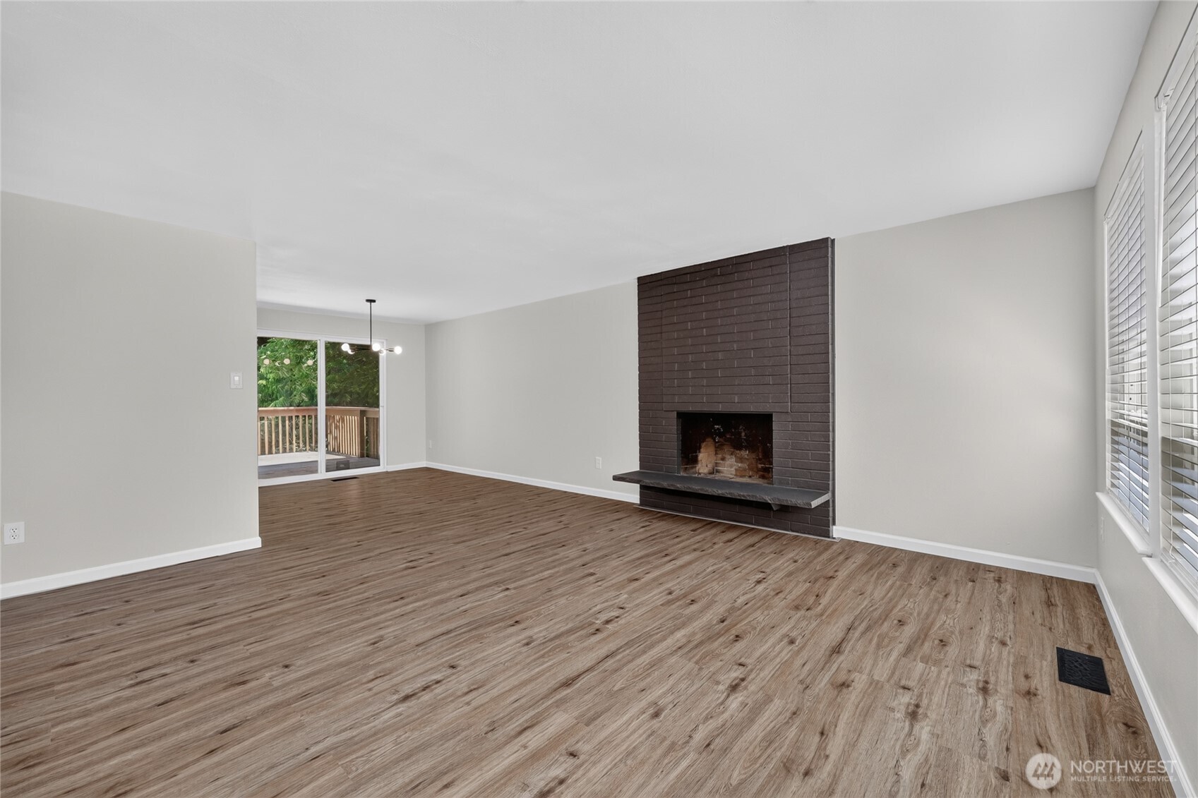 4017 107th Place Property Photo 5