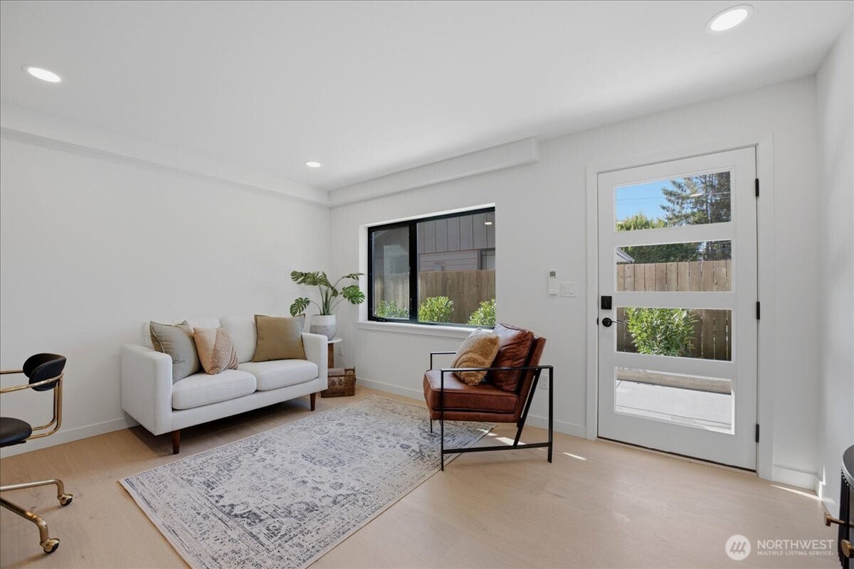 308 Daley Street 308 Property Photo 7