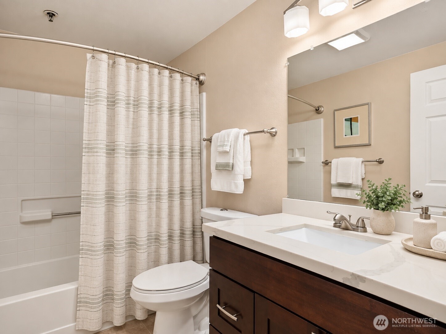 12424 109th Court D304 Property Photo 10