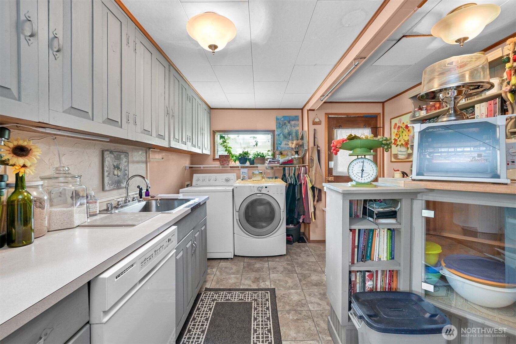 869 Harrison Avenue Property Photo 13