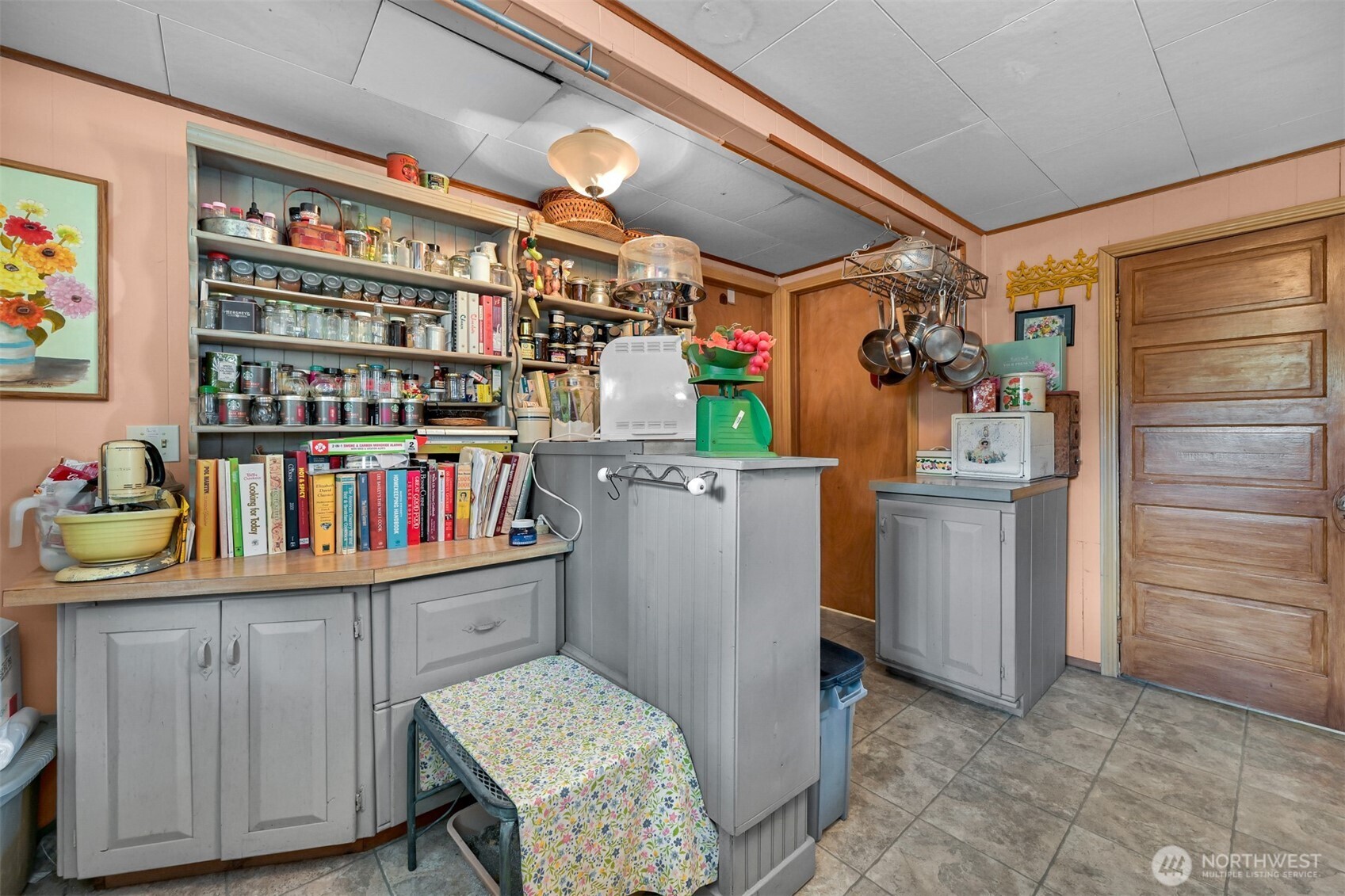869 Harrison Avenue Property Photo 14